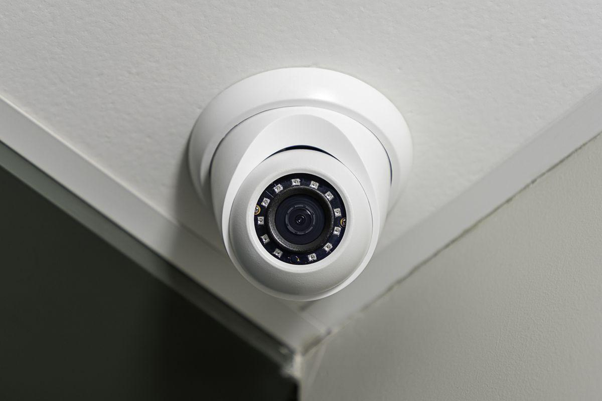3 Cara Kerja CCTV Lampu Bohlam untuk Keamanan Rumah