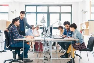 Mending kerja di corporate atau startup
