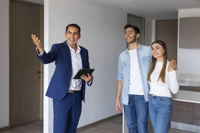 Apa Itu Makelar Properti? Apa Bedanya Dengan Sales dan Agent