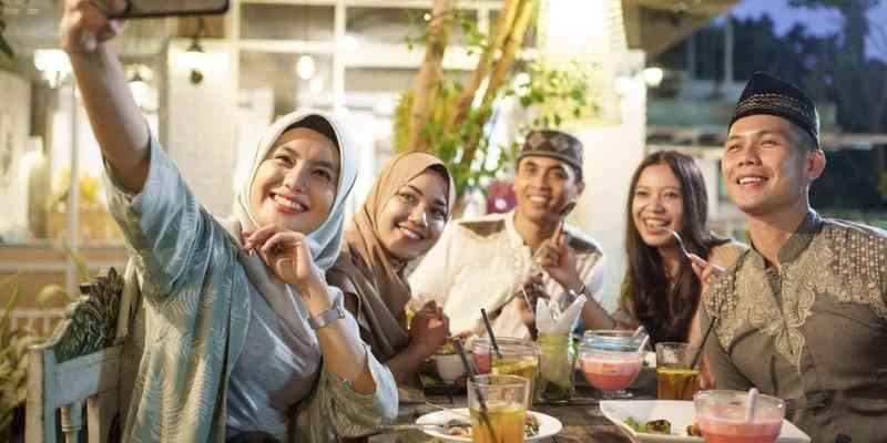 7 Tips Bukber Hemat Tapi Seru dengan Teman-Teman