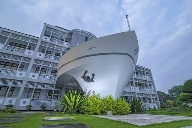 5 Sekolah Kedinasan di Surabaya Beserta Program Studi dan Biayanya - Sinar Mas Land