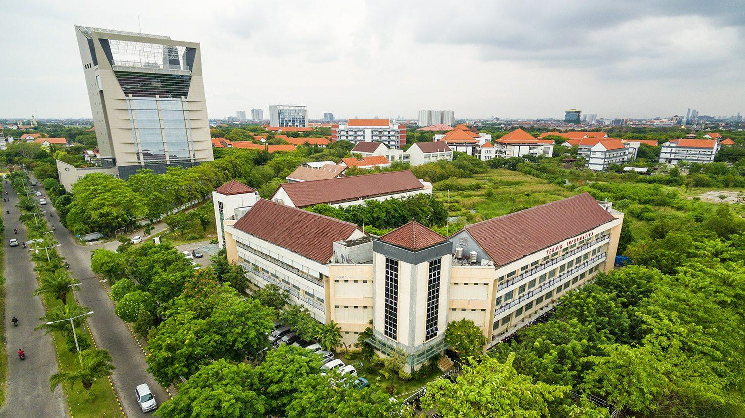 7 Universitas Negeri di Surabaya Terbaik 2025 - Sinar Mas Land
