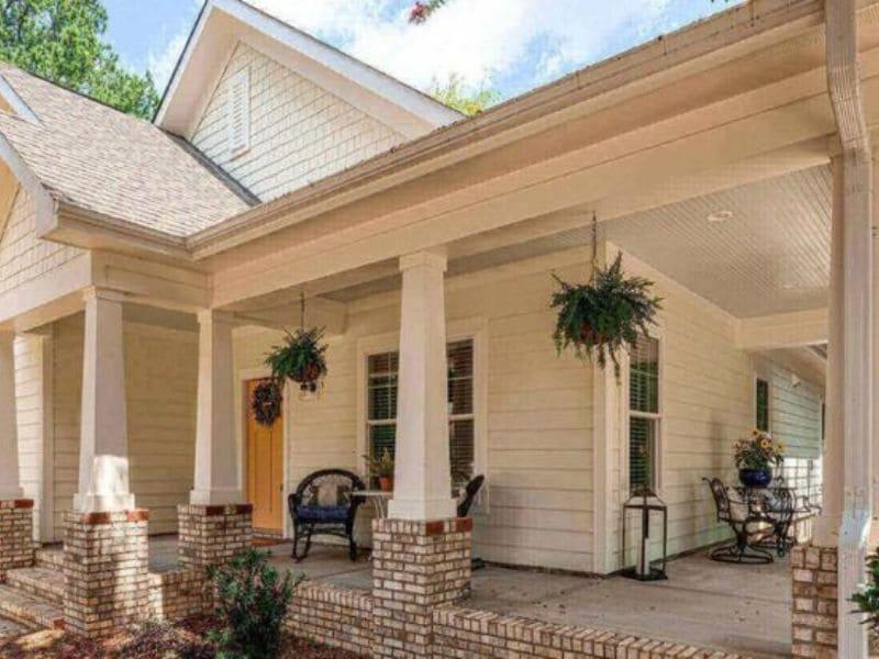 6 Inspirasi Model Tiang Teras Rumah yang Elegan - Sinar Mas Land