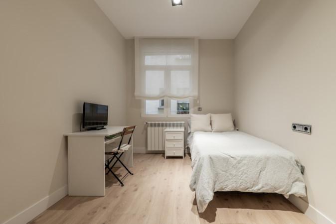 8 Tips Menata Kamar Tidur Sempit Agar Terlihat Luas dan Nyaman - Sinar Mas Land