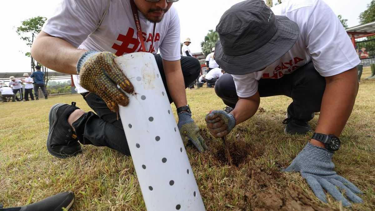 Cara membuat lubang biopori - Sinar Mas Land