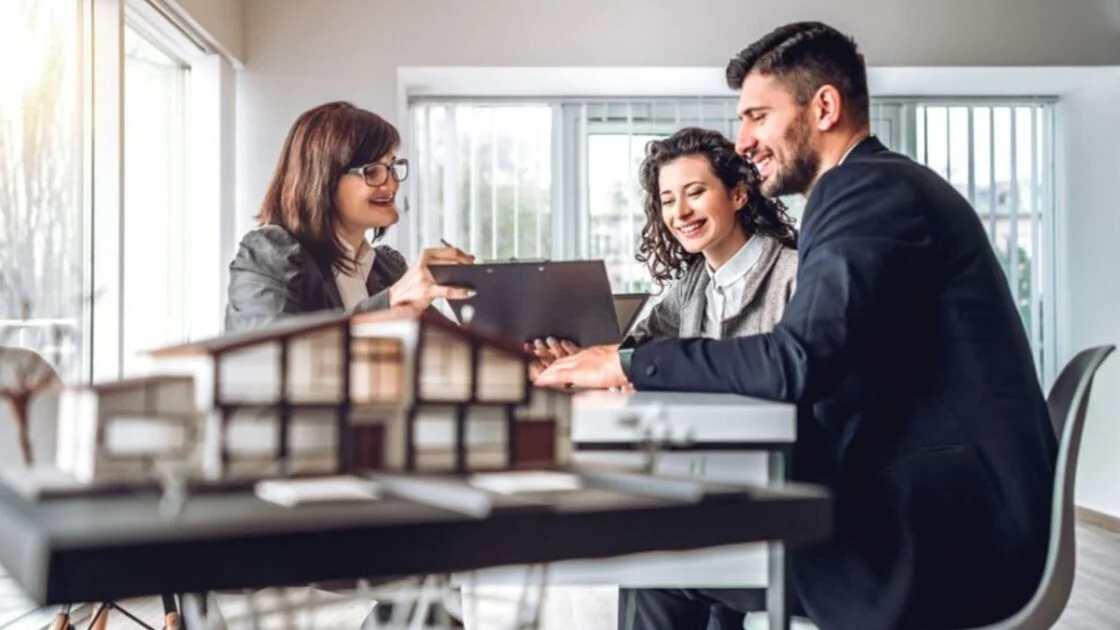 Keuntungan Bisnis Properti - Sinar Mas Land