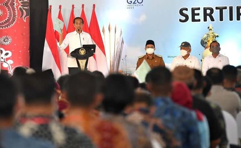 jokowi bagikan 3000 sertifikat tanah di jawa tengah