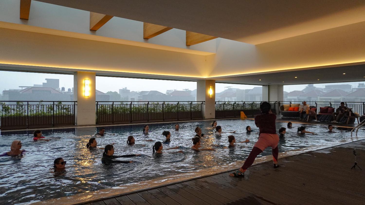 Relaxing Aqua Yoga di Aerium Residence untuk Kesehatan Jantung